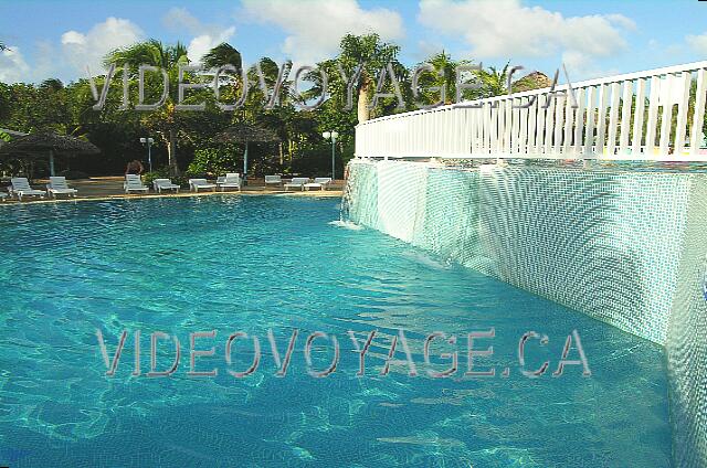 Cuba Cayo-Coco Sol Cayo-Coco The pool of top level flows into the pool on the lower level.