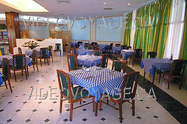 Cuba Cayo-Coco Sol Cayo-Coco Lots of space between each table allows a little more privacy.