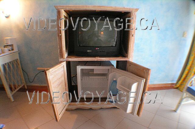 Cuba Cayo Guillermo Sol Cayo Guillermo The TV and refrigerator in a small cabinet.