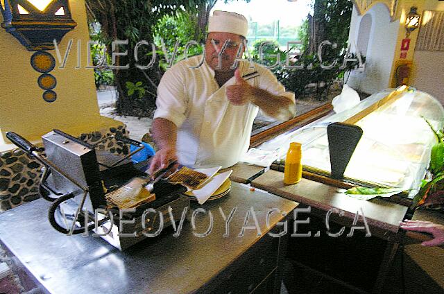 Cuba Cayo Guillermo Sol Cayo Guillermo The snack bar is open Tocororo 24 hours.