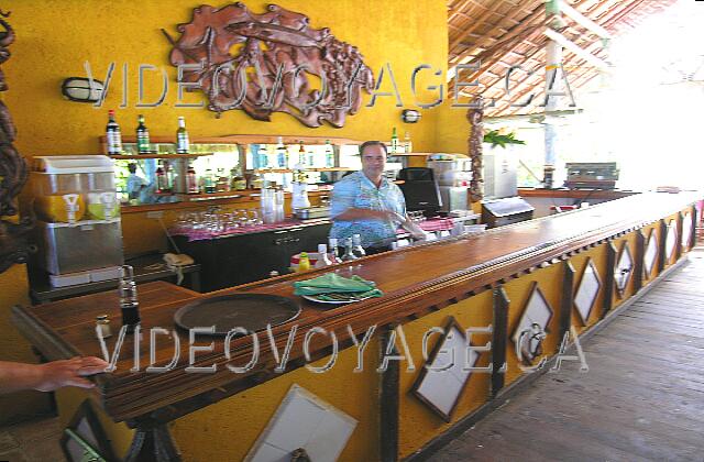 Cuba Cayo-Coco TRYP Cayo-Coco Le bar de la plage.