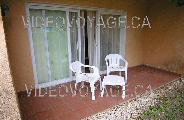 Cuba Cayo-Coco TRYP Cayo-Coco A balcony or a good size terrace. Very tight sliding doors.