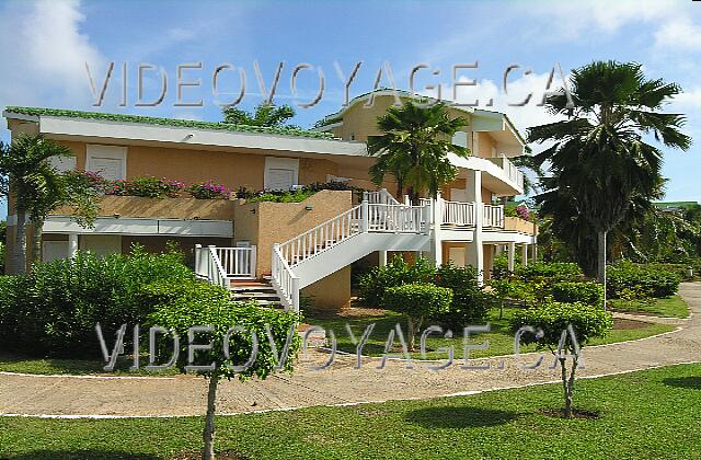 Cuba Cayo-Coco TRYP Cayo-Coco A mature landscaping.