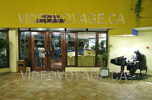 Cuba Cayo-Coco TRYP Cayo-Coco The à la carte international cuisine is surely the most appreciated. It is located directly in the Lobby.