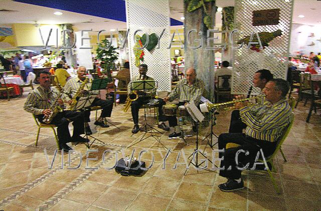 Cuba Cayo-Coco TRYP Cayo-Coco An orchestra is always present at dinner. The band changes quite regularly.