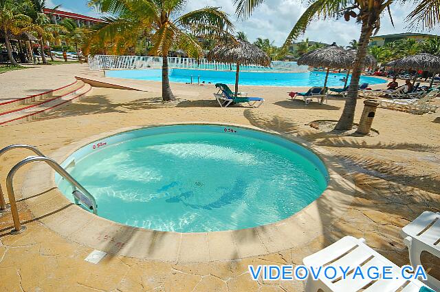 Cuba Cayo Largo Ole Playa Blanca La piscina para los niños ... 55 centímetros de profundidad.