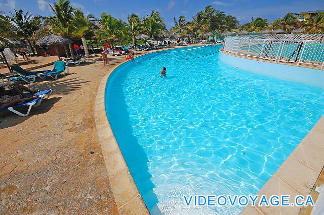 Cuba Cayo Largo Ole Playa Blanca La piscina secundaria es menos profunda.