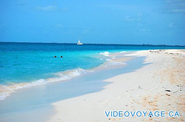 Cuba Cayo Largo Ole Playa Blanca El agua de un color hermoso, no hay algas, sin arrecife, una ligera pendiente, ...