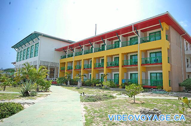 Cuba Cayo Largo Ole Playa Blanca La parte posterior del edificio principal en el día.