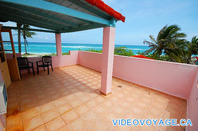 Cuba Cayo Largo Gran Caribe Cayo Largo A building per room has a large balcony like this, those of other rooms are smaller, the ground floor balconies are rather decorative.