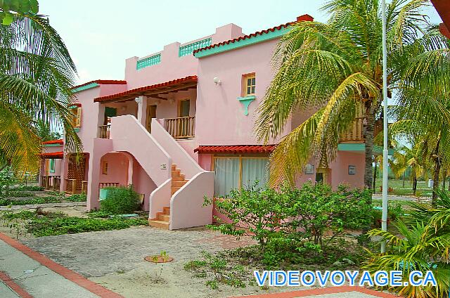 Cuba Cayo Largo Gran Caribe Cayo Largo Uno de los dos edificios que tienen una vista al jardín, una habitación es utilizado por el entretenimiento, como una segunda sala de masajes y una tercera para el médico.