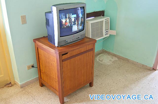 Cuba Cayo Largo Gran Caribe Cayo Largo The TV with a selection of more than 40 channels, some French in Quebec and France. The furniture underneath the refrigerator.