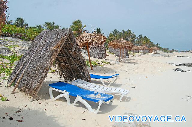 Cuba Cayo Largo Gran Caribe Cayo Largo Nearly twenty palapas or hut on the beach.