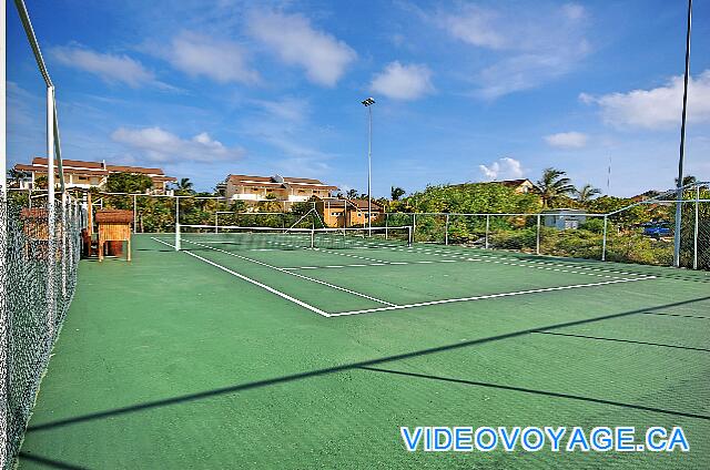 Cuba Cayo Largo Sol Cayo Largo Una segunda pista de tenis.