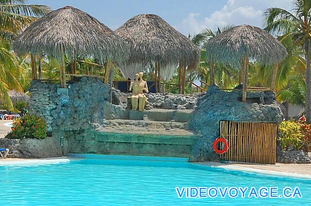 Cuba Cayo Largo Sol Cayo Largo Situado entre las dos piscinas, se ofrece servicio de masajes.