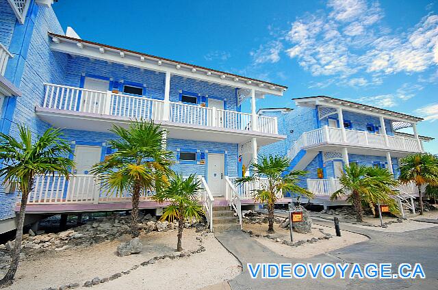 Cuba Cayo Largo Sol Cayo Largo Small buildings 4 living rooms, outside colored concrete.