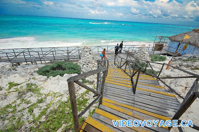 Cuba Cayo Largo Sol Cayo Largo Una escalera hacia abajo para acceder a la playa.