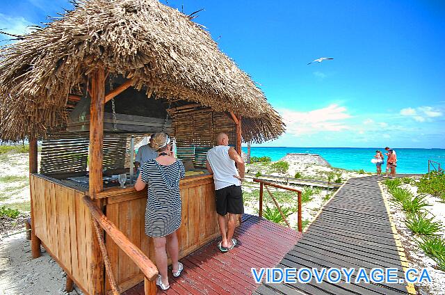 Cuba Cayo Largo Sol Cayo Largo Le restaurant Lindarena offre des grillades le jour et le soir.