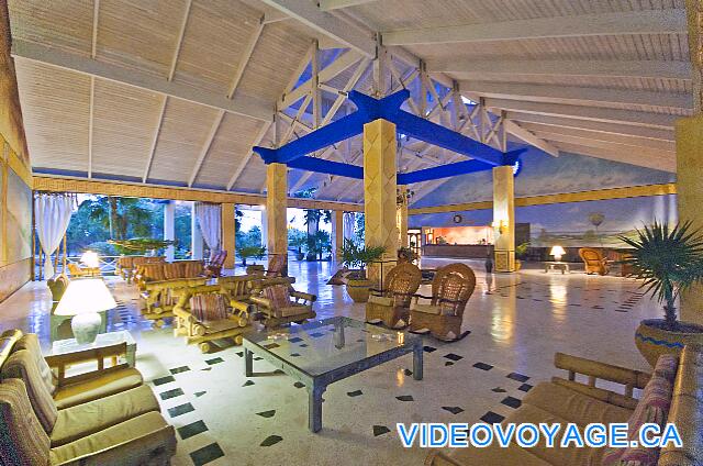 Cuba Cayo Largo Sol Cayo Largo Una visión general del Lobby en la noche