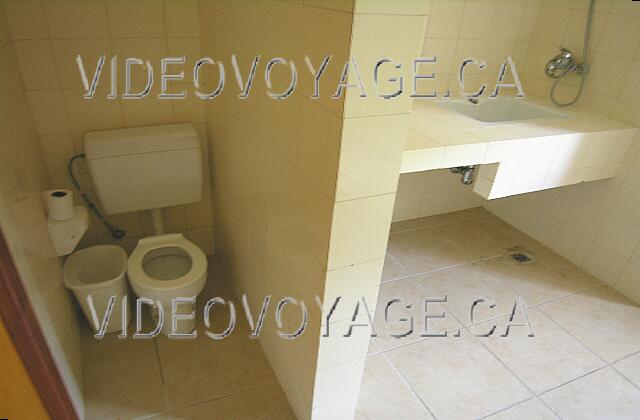 Cuba Guardalavaca Club Amigo Atlantico Guardalavaca La toilette adapté aussi.