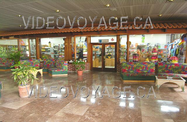 Cuba Guardalavaca Club Amigo Atlantico Guardalavaca The store at the entrance of the Hotel Atlantico. There is one shop to another and Guardalavaca Hotel Club Amigo.