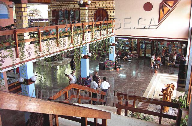 Cuba Guardalavaca Club Amigo Atlantico Guardalavaca Le Lobby vue en haut de l'escalier.