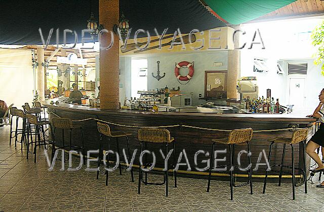 Cuba Guardalavaca Blau Costa Verde Laguna Azul bar.