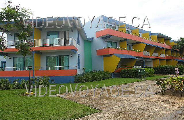 Cuba Guardalavaca Blau Costa Verde The building connected by bridge to the other buildings.