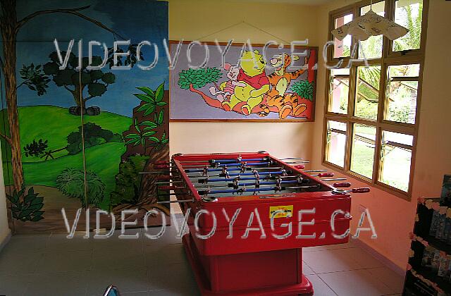 Cuba Guardalavaca Playa Costa Verde Una mesa de futbolín.