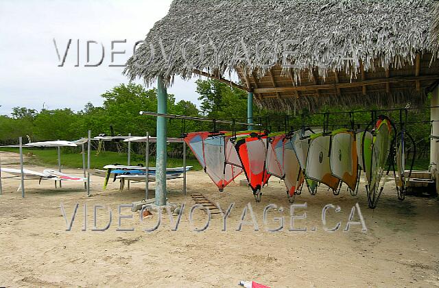 Cuba Guardalavaca Playa Costa Verde Plusieurs planches à voiles!