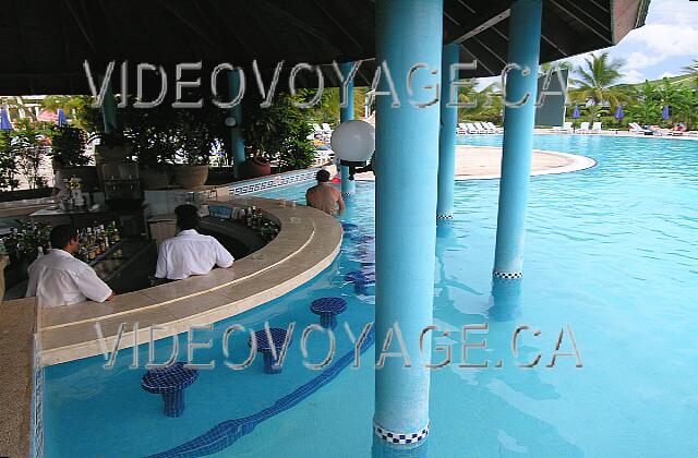 Cuba Guardalavaca Playa Costa Verde The seats in the pool are protected under the roof of the sun.