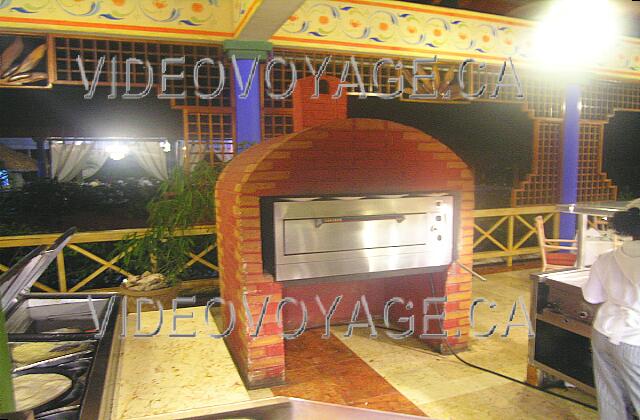 Cuba Guardalavaca Paradisus Rio de oro Un horno de pizza!