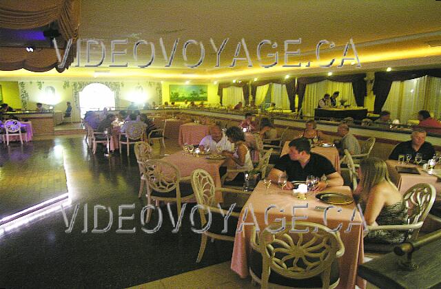 Cuba Guardalavaca Playa Pesquero Un restaurante para parejas.