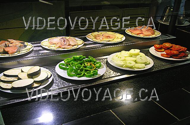 Cuba Guardalavaca Playa Pesquero Top peces y carne, verduras y abajo ...