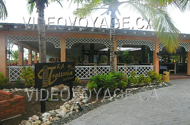 Cuba Guardalavaca Playa Pesquero Le restaurant à la carte La Trattoria de cuisine italienne. Le restaurant est à demi chemin entre le Lobby et la plage au centre du site.