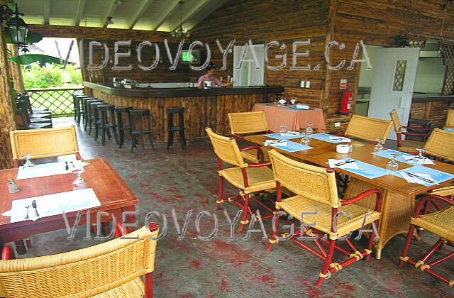 Cuba Guardalavaca Playa Pesquero El restaurante vegetariano. El restaurante está a medio camino entre el vestíbulo y la playa al sitio del centro.