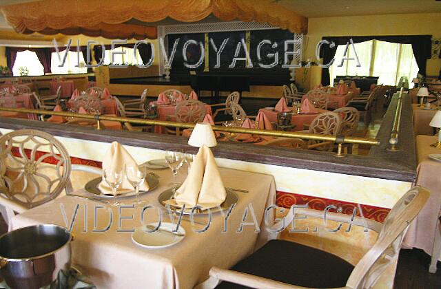 Cuba Guardalavaca Playa Pesquero En el segundo nivel, una hermosa vista del escenario.