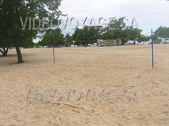 Cuba Guardalavaca Playa Pesquero Un terrain de volleyball sur la plage.