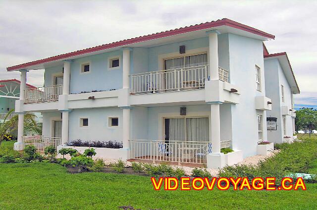 Cuba Guardalavaca Playa Pesquero Les batiments qui habritent les chambres supérieur avec 8 chambres.