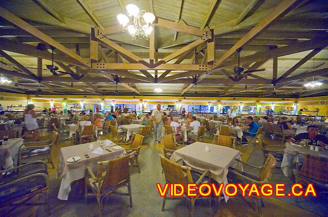 Cuba Guardalavaca Playa Pesquero Une salle à manger de grande dimension offrant un très vaste choix de plats.