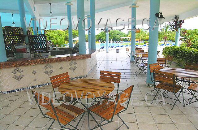 Cuba Guardalavaca Memories Holguin Beach Resort Some tables are also disponbles.