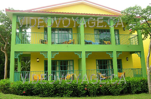 Cuba Guardalavaca Memories Holguin Beach Resort Los balcones son largas.