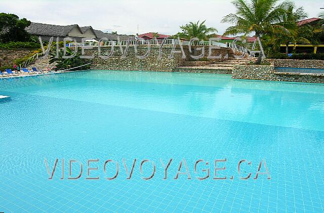 Cuba Guardalavaca Memories Holguin Beach Resort A fairly large pool.