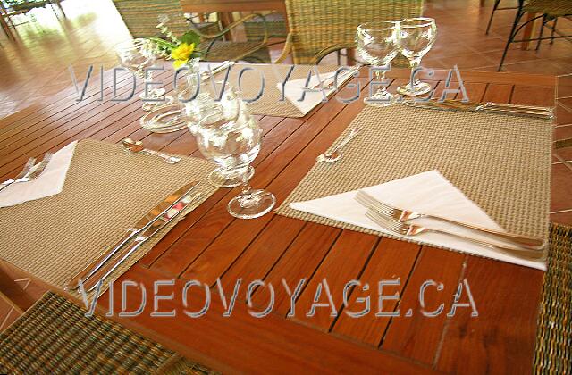 Cuba Guardalavaca Memories Holguin Beach Resort La présentation des tables.