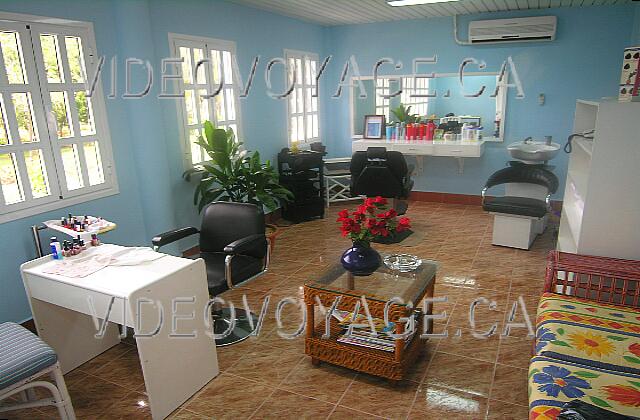 Cuba Guardalavaca Sol Rio De Luna Y Mares Le nouveau salon de beauté dans le centre de santé.