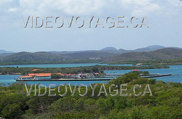 Cuba Guardalavaca Sol Rio De Luna Y Mares Au dernier niveau du Sol Rio de Mares, il est possible de voir les bassins de l'excursion des dauphins.