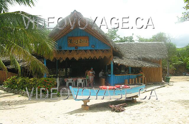 Cuba Guardalavaca Sol Rio De Luna Y Mares The bar on the beach that evening becomes a nightclub.