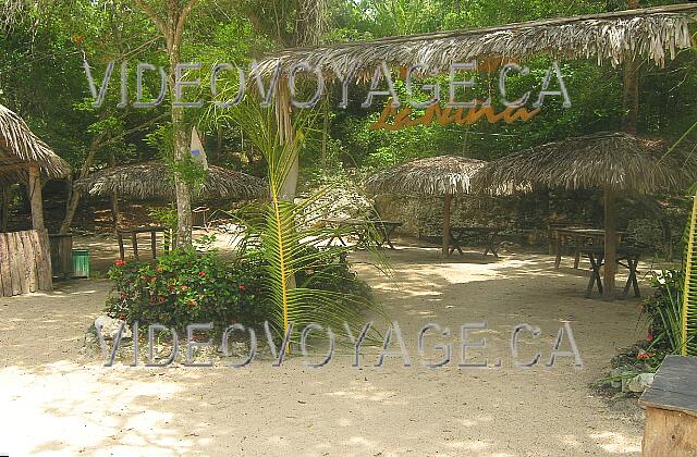 Cuba Guardalavaca Sol Rio De Luna Y Mares A dining outdoor dining on the beach of La Nina is open only in high season.