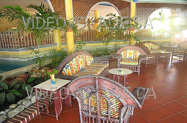 Cuba Guardalavaca Sol Rio De Luna Y Mares A few tables and sofas in the lobby.