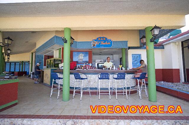 cuba La Havane comodoro Le bar près de la plage.
